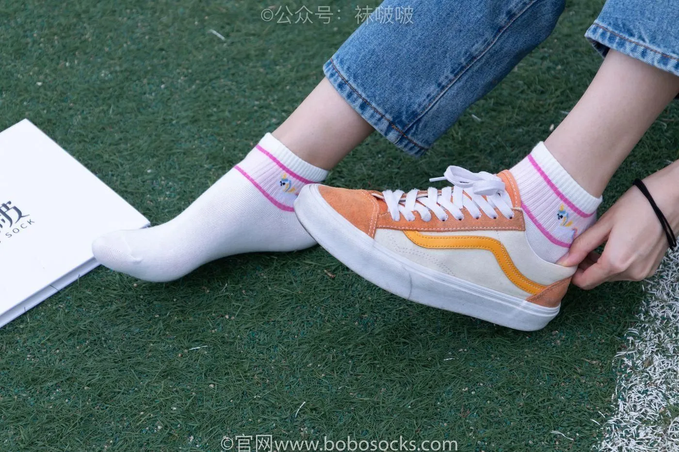 [BoBoSocks袜啵啵]NO.004 泡芙-vans帆布鞋、白棉袜、裸足 [127P]插图